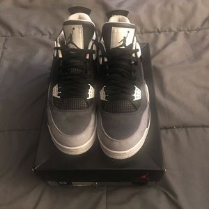 Air Jordan Retro 4 Fear Pack